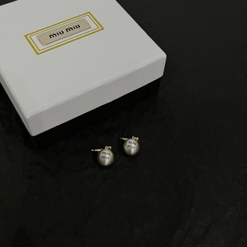 Miu Miu Earrings Durable 212557