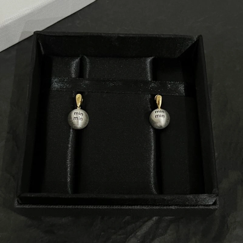 Miu Miu Earrings Durable 212557
