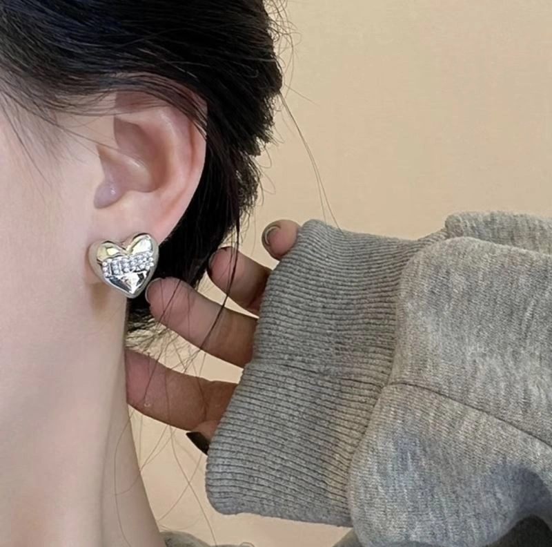Miu Miu Earrings SoftTouch 212555