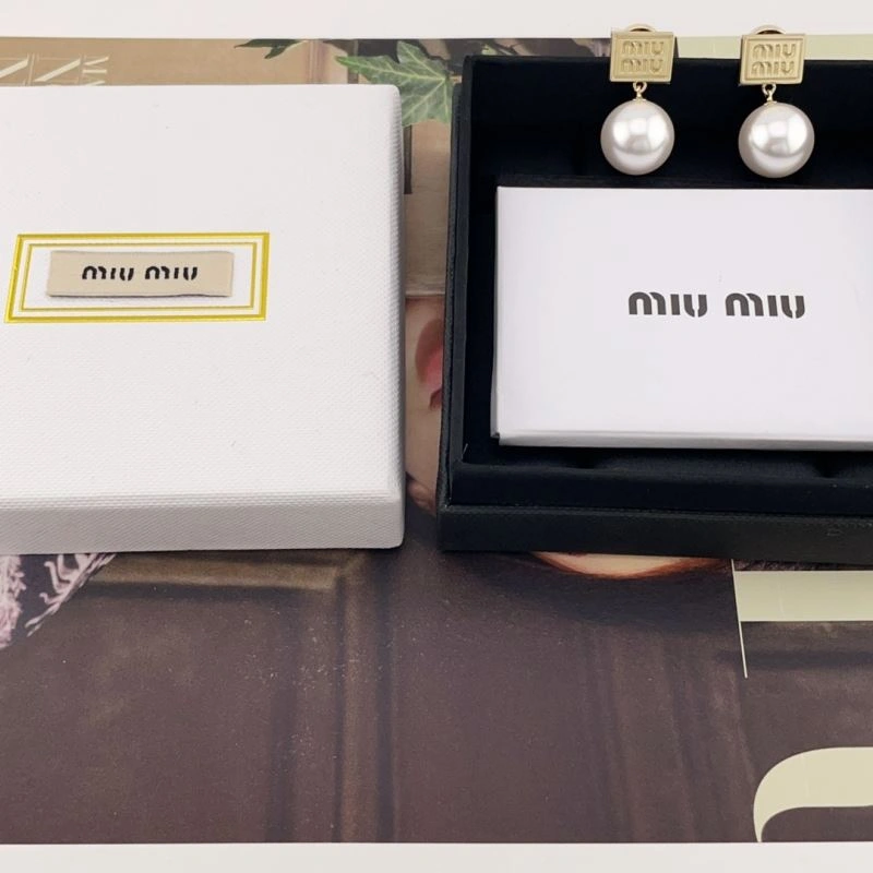 Miu Miu Earrings Compact 211142