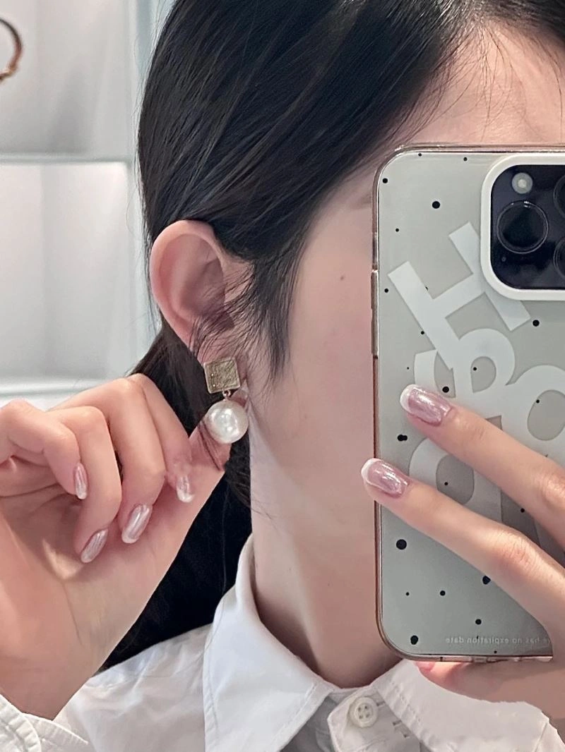 Miu Miu Earrings Compact 211142