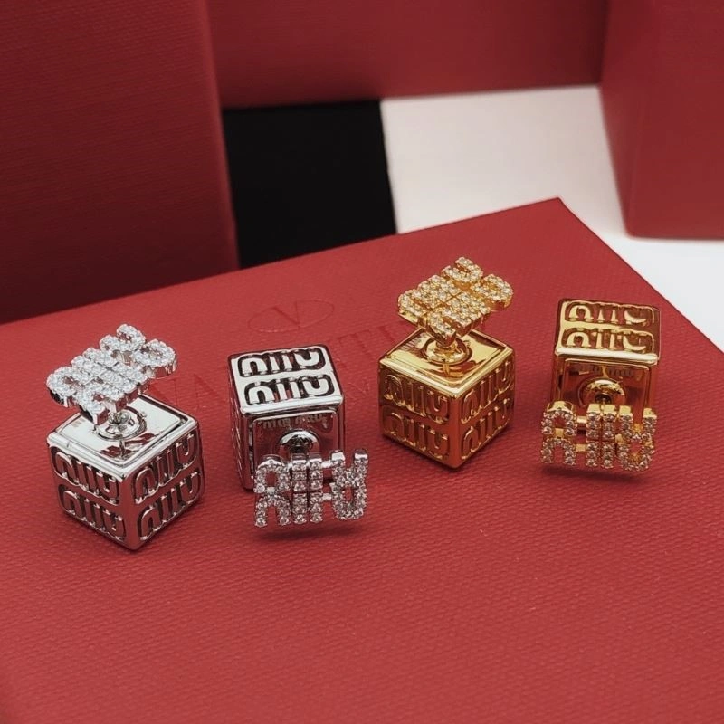 Miu Miu Earrings EasyCare 209216