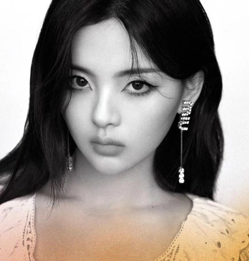 Trendsetting Miu Miu Earrings 209206