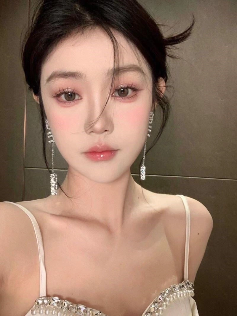 Trendsetting Miu Miu Earrings 209206