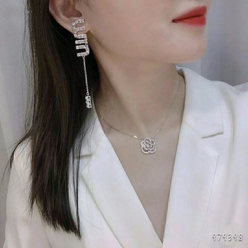 Trendsetting Miu Miu Earrings 209206