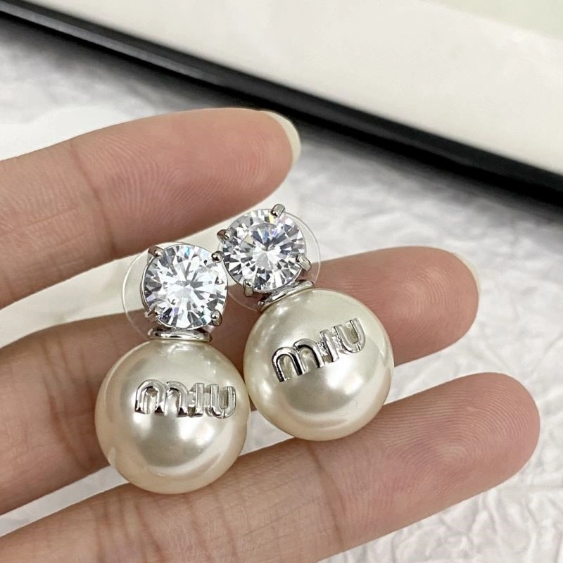 Miu Miu Earrings Durable 209213