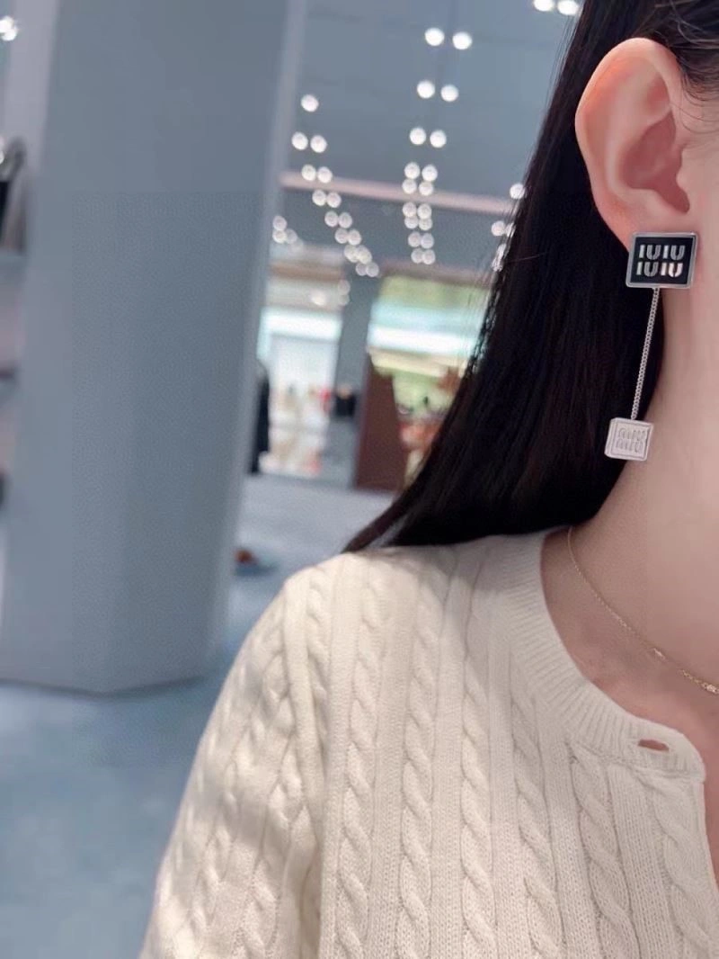 Miu Miu Earrings Seasonal 209178
