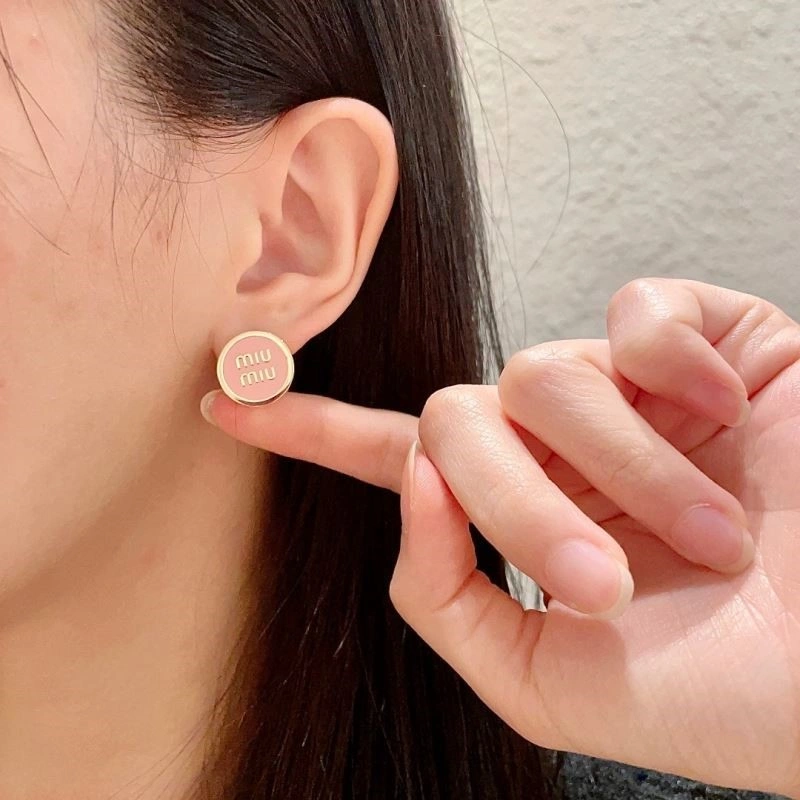 Miu Miu Earrings Versatile 208555