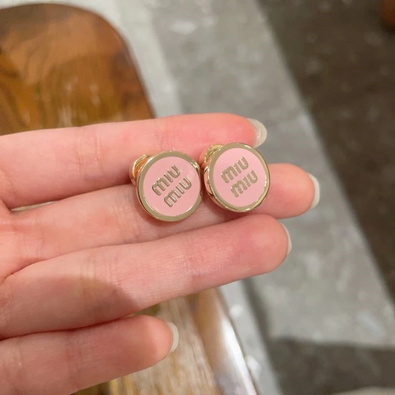 Miu Miu Earrings Versatile 208555