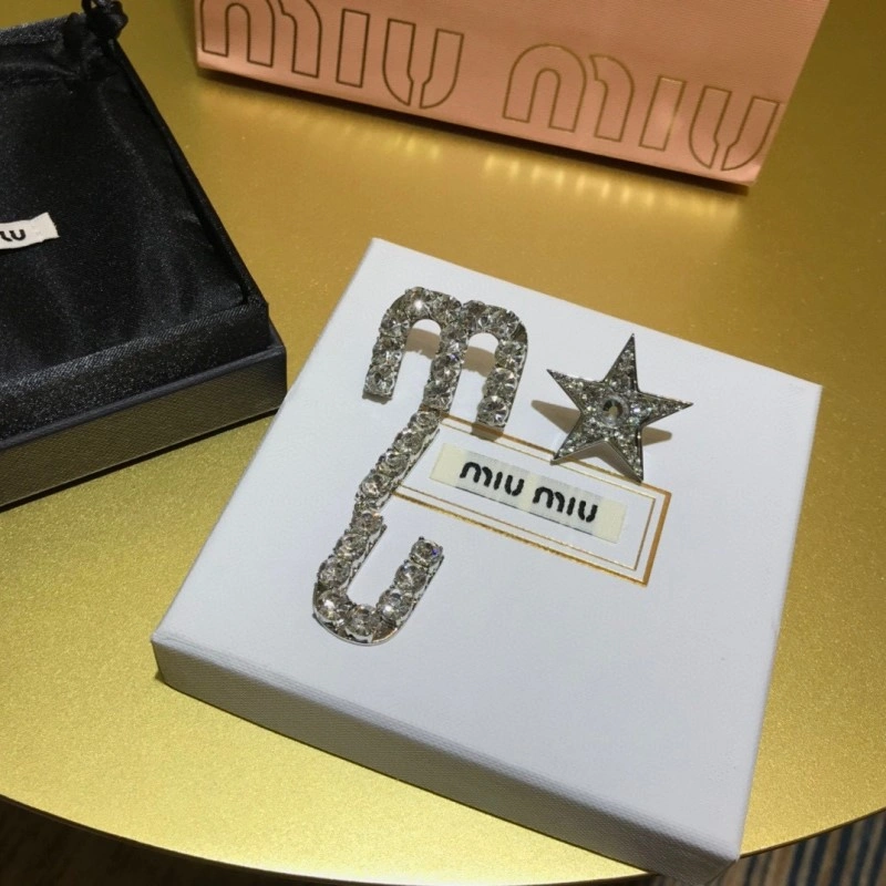 Miu Miu Earrings EasyMatch 208551