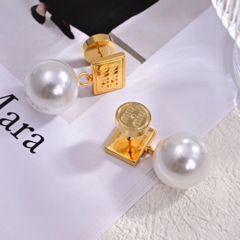 Miu Miu Earrings Soft 208539