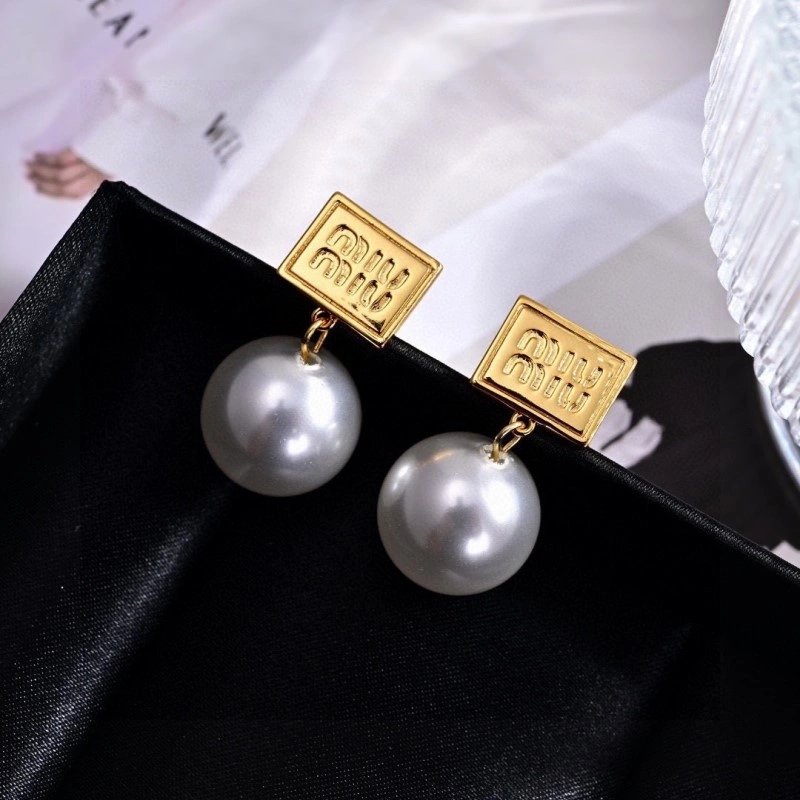 Miu Miu Earrings Soft 208539