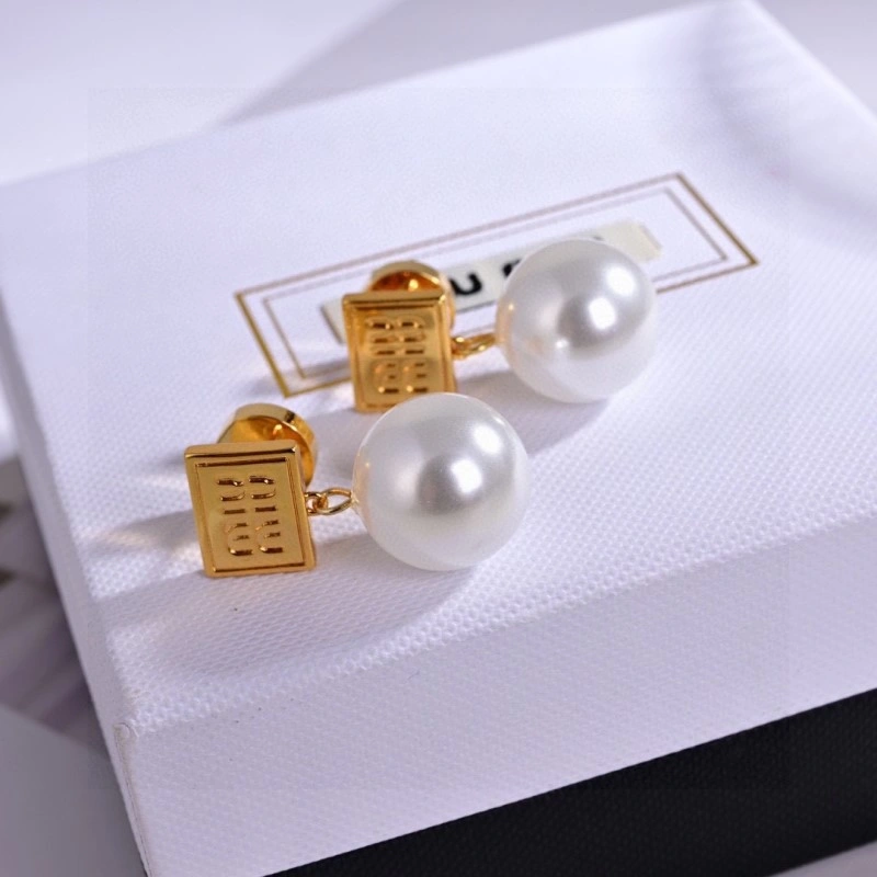 Miu Miu Earrings Soft 208539