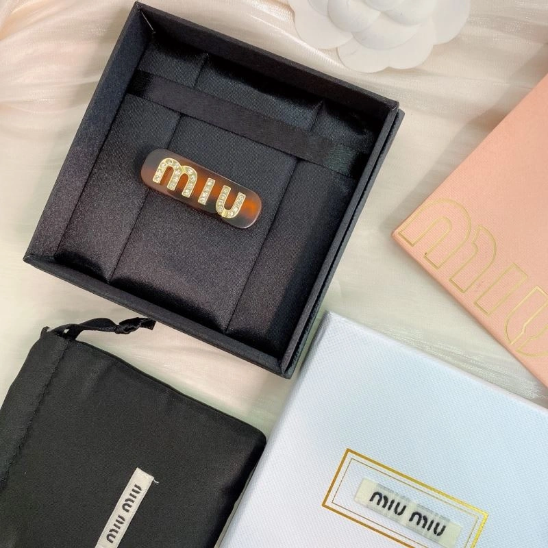 Miu Miu Hairpins Comfortable 213415