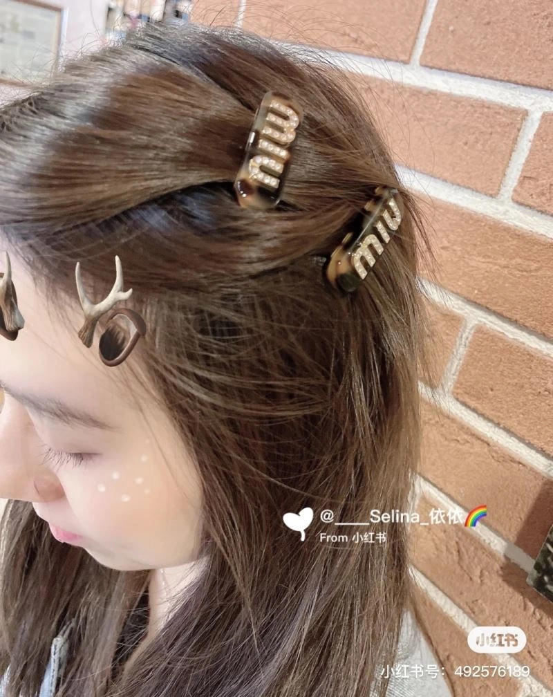 Miu Miu Hairpins Comfortable 213415