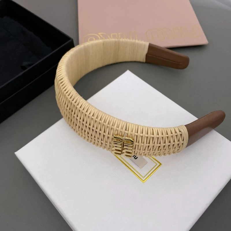 Miu Miu Hairpins TimelessDesign 214178