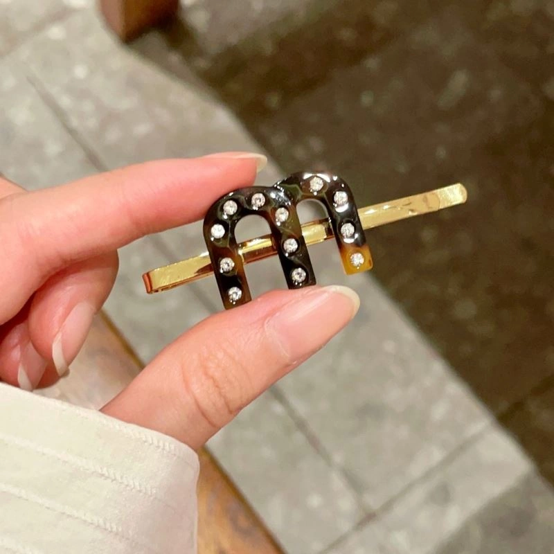 Miu Miu Hairpins Sporty 212866
