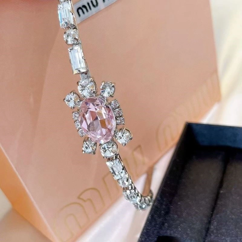 Miu Miu Hairpins Trendsetting 209175