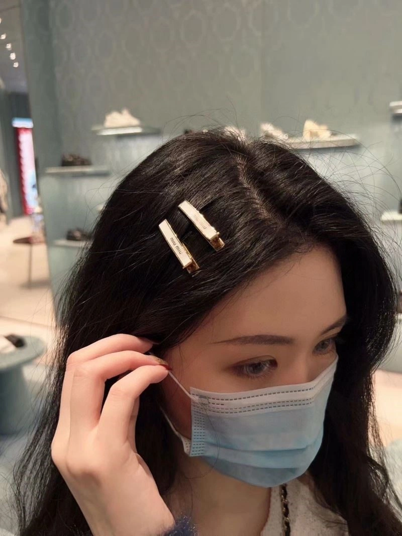 HighPerformance Miu Miu Hairpins 209164