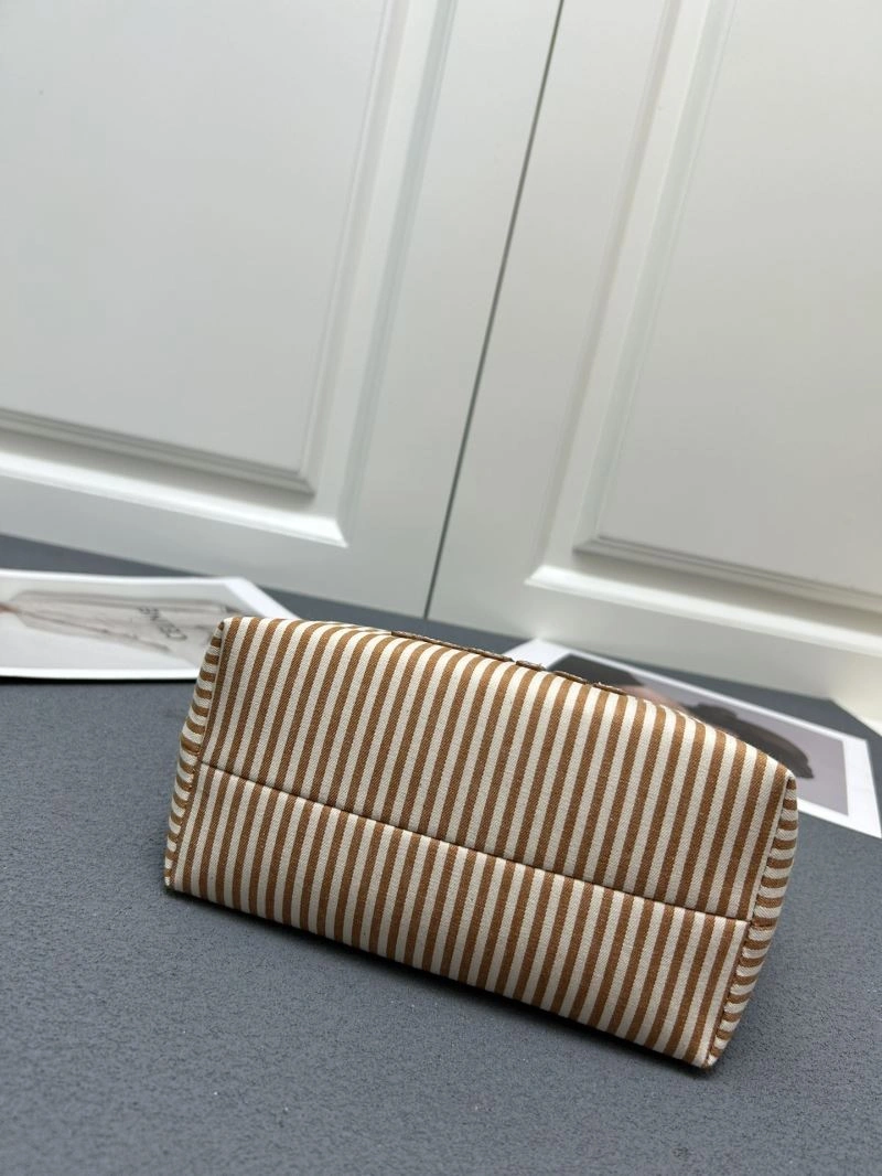 Tailored Miu Miu Hobo Bags 83258