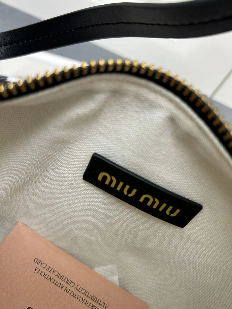 Miu Miu Hobo Bags Reliable 83257