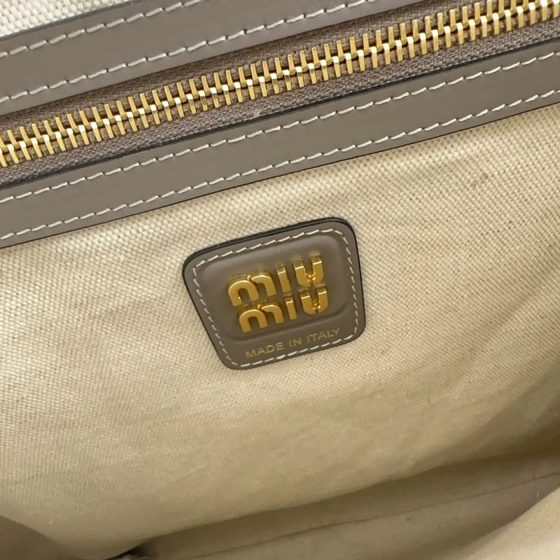 Miu Miu Hobo Bags Seasonal 58278