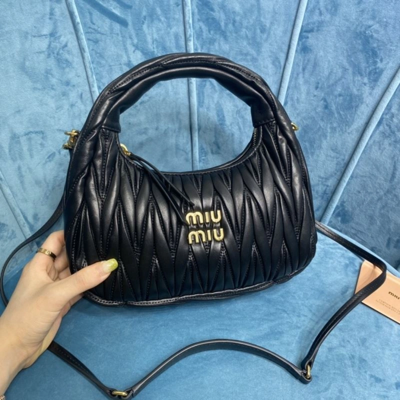 Miu Miu Hobo Bags WellDesigned 58277