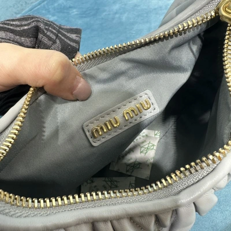 Miu Miu Hobo Bags TimelessDesign 58304