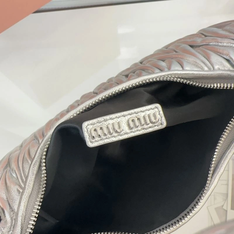 Miu Miu Hobo Bags Reliable 58301