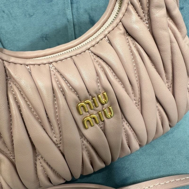 Miu Miu Hobo Bags WellDesigned 58248
