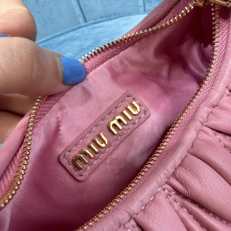 Miu Miu Hobo Bags Versatile 58261