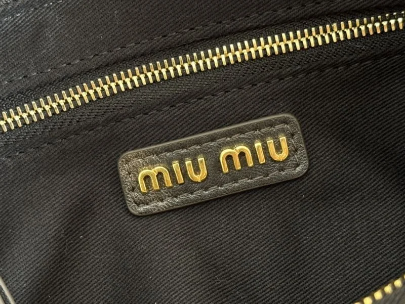Miu Miu Hobo Bags Soft 49124