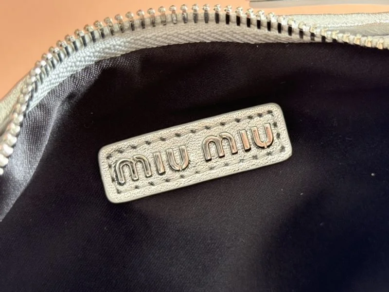 Miu Miu Hobo Bags Attractive 49122