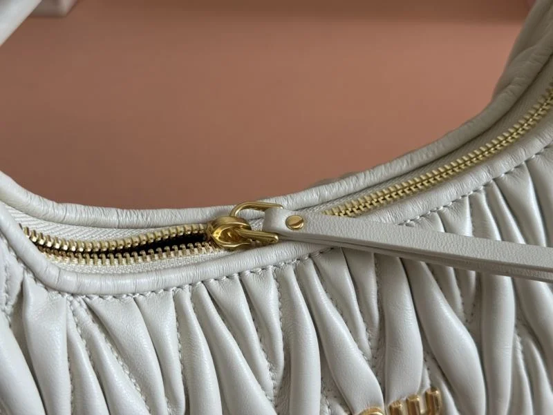 Miu Miu Hobo Bags Packable 49116