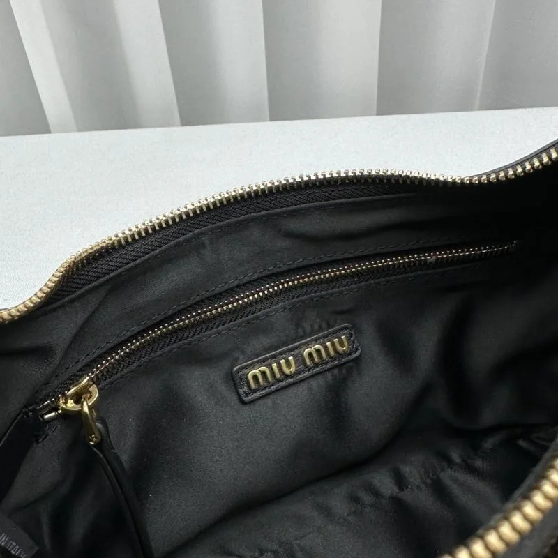 Miu Miu Hobo Bags OnTrend 55692