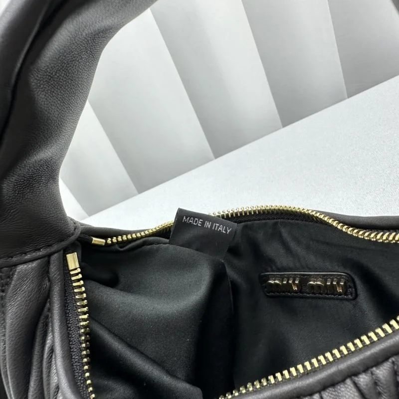Miu Miu Hobo Bags AllSeason 55678