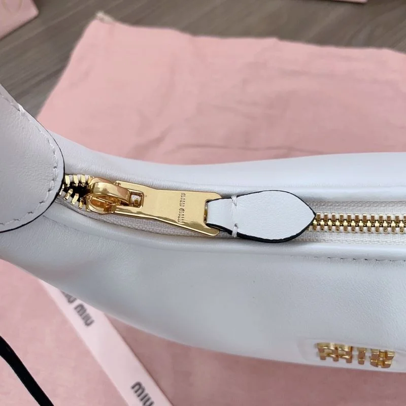 Miu Miu Hobo Bags Durable 43801