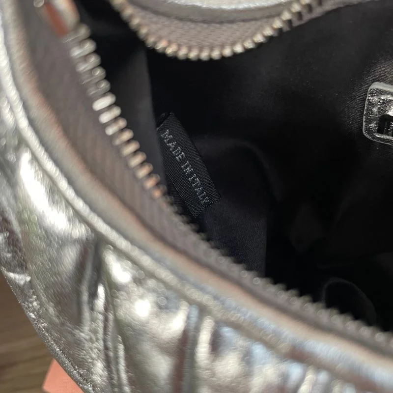 WaterResistant Miu Miu Hobo Bags 43782