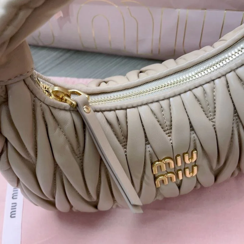 Miu Miu Hobo Bags Vibrant 43778