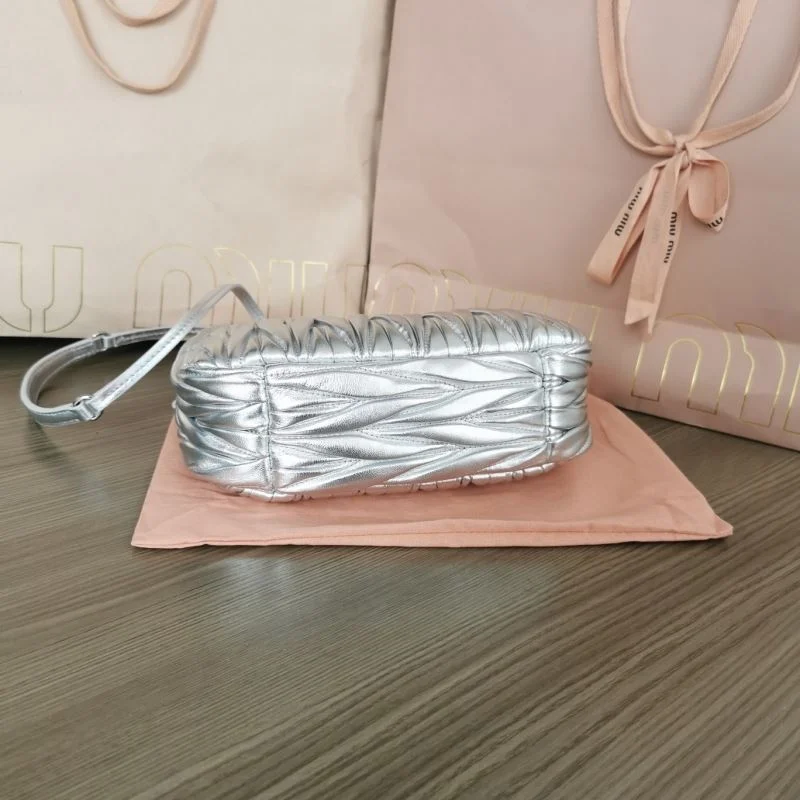 Miu Miu Hobo Bags Modern 43784