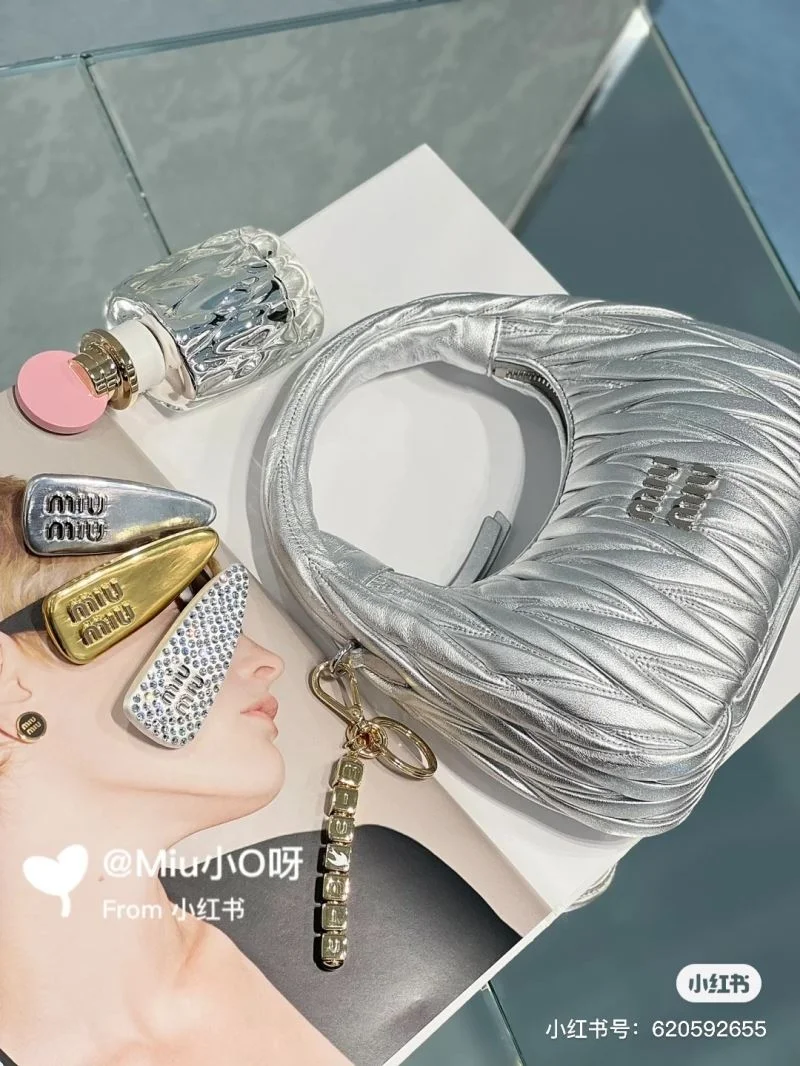 Miu Miu Hobo Bags Modern 43784