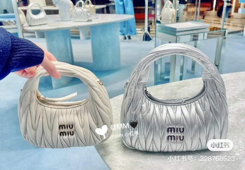 Miu Miu Hobo Bags Modern 43784