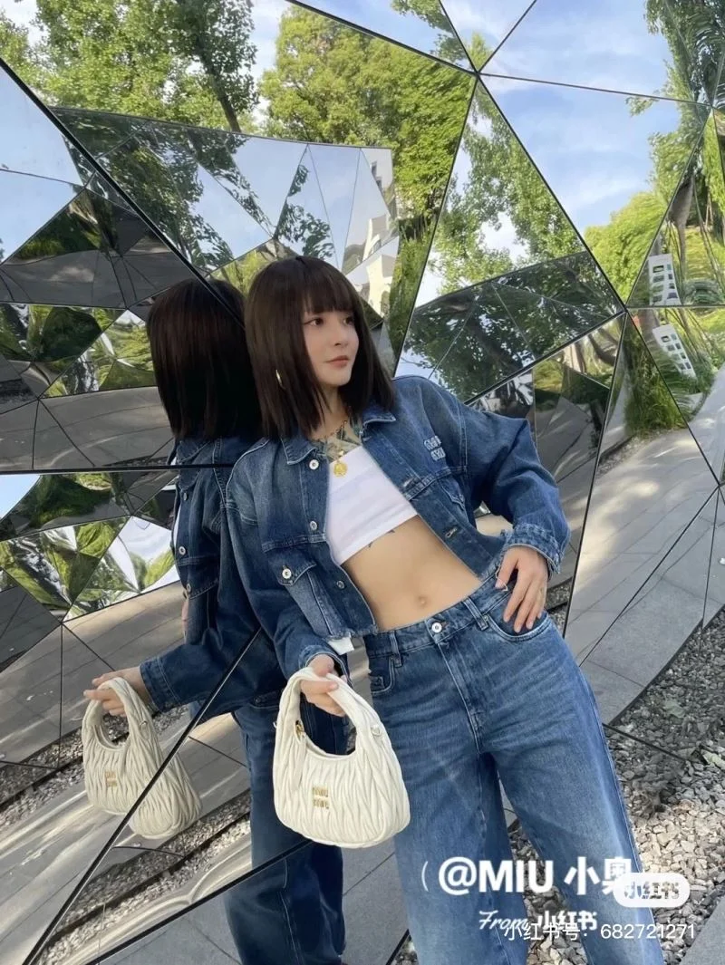 Miu Miu Hobo Bags Affordable 43783