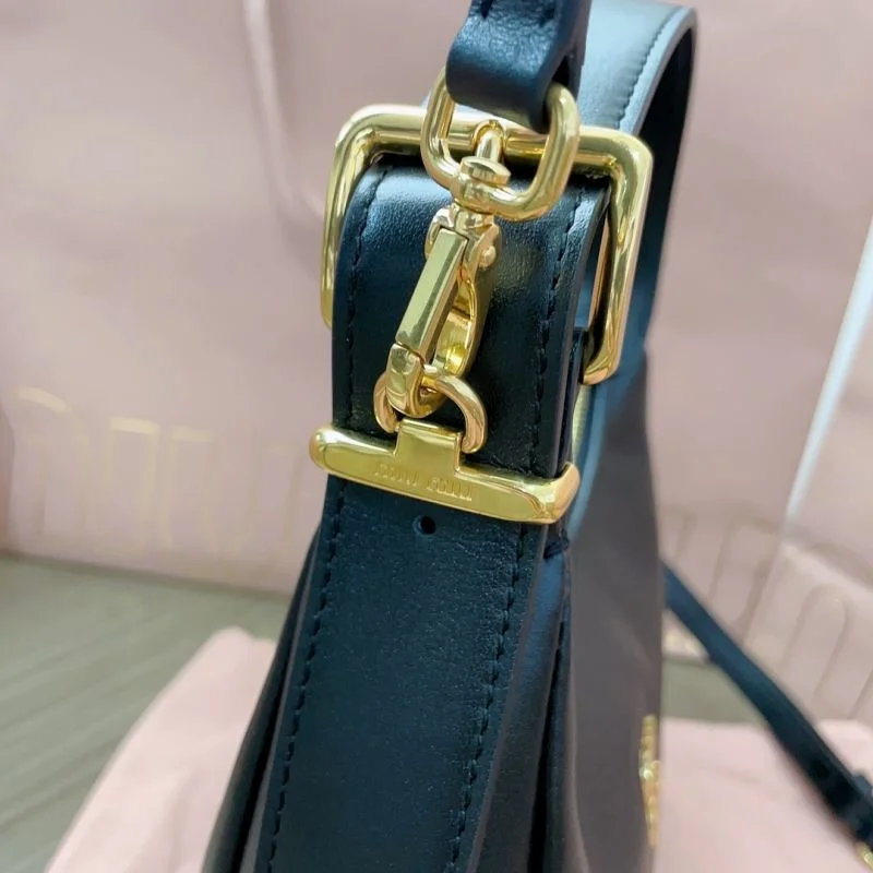 Miu Miu Hobo Bags QuickDry 43570