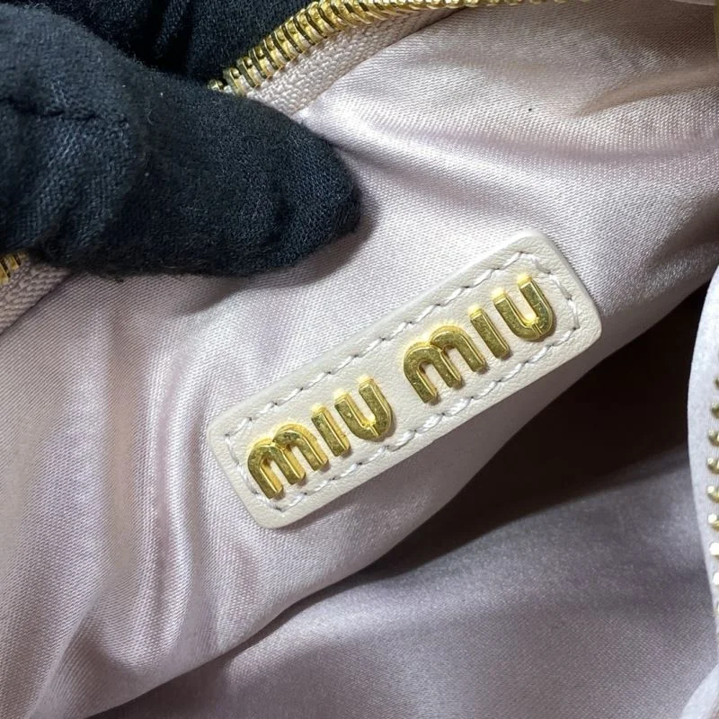 Modern Miu Miu Hobo Bags 43612