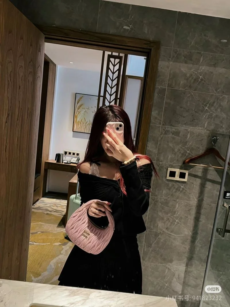 Functional Miu Miu Hobo Bags 43562