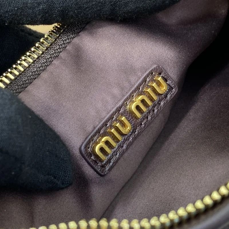 Miu Miu Hobo Bags Chic 43556