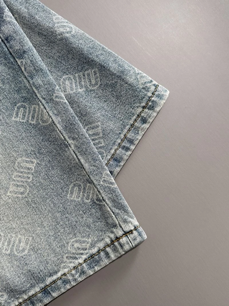 UrbanChic Miu Miu Jeans 163579