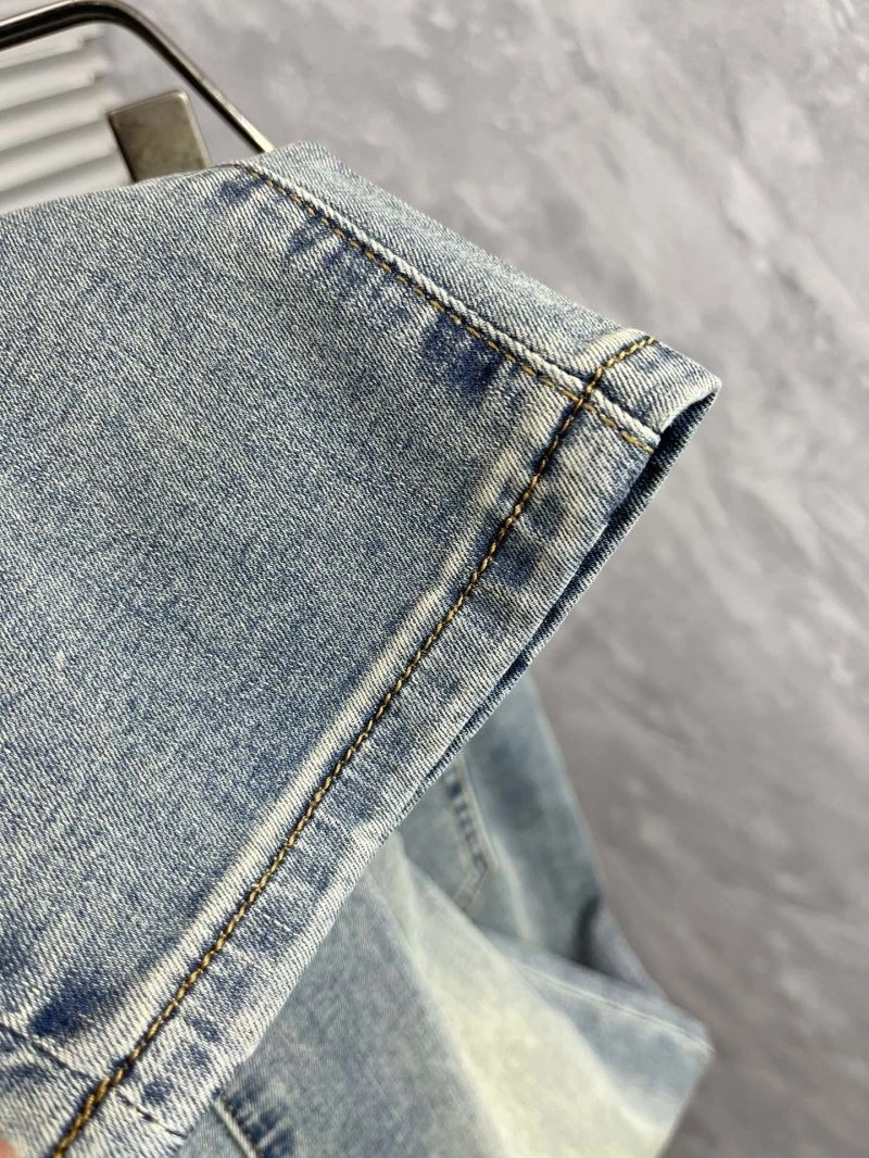 WellDesigned Miu Miu Jeans 160231