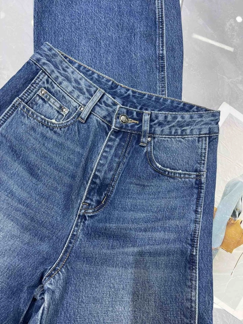 ModernLook Miu Miu Jeans 153021